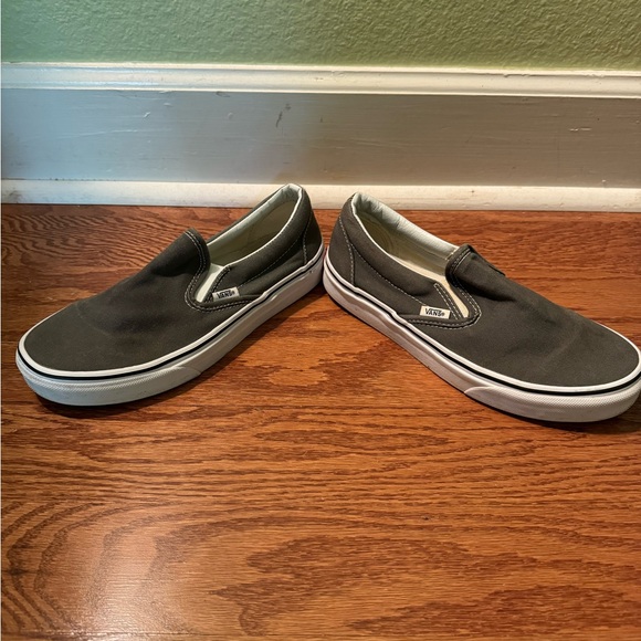 Classic Vans Slip Ons - Picture 6 of 6